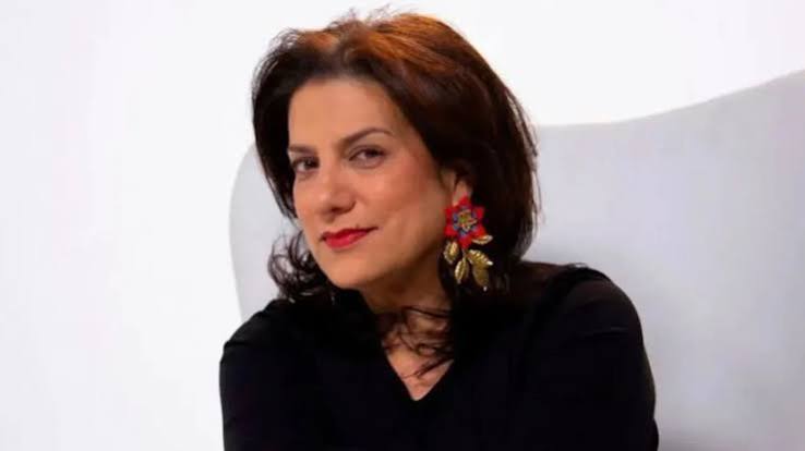 <em>María.</em>